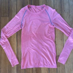 Lululemon swiftly tech long sleeve size 8